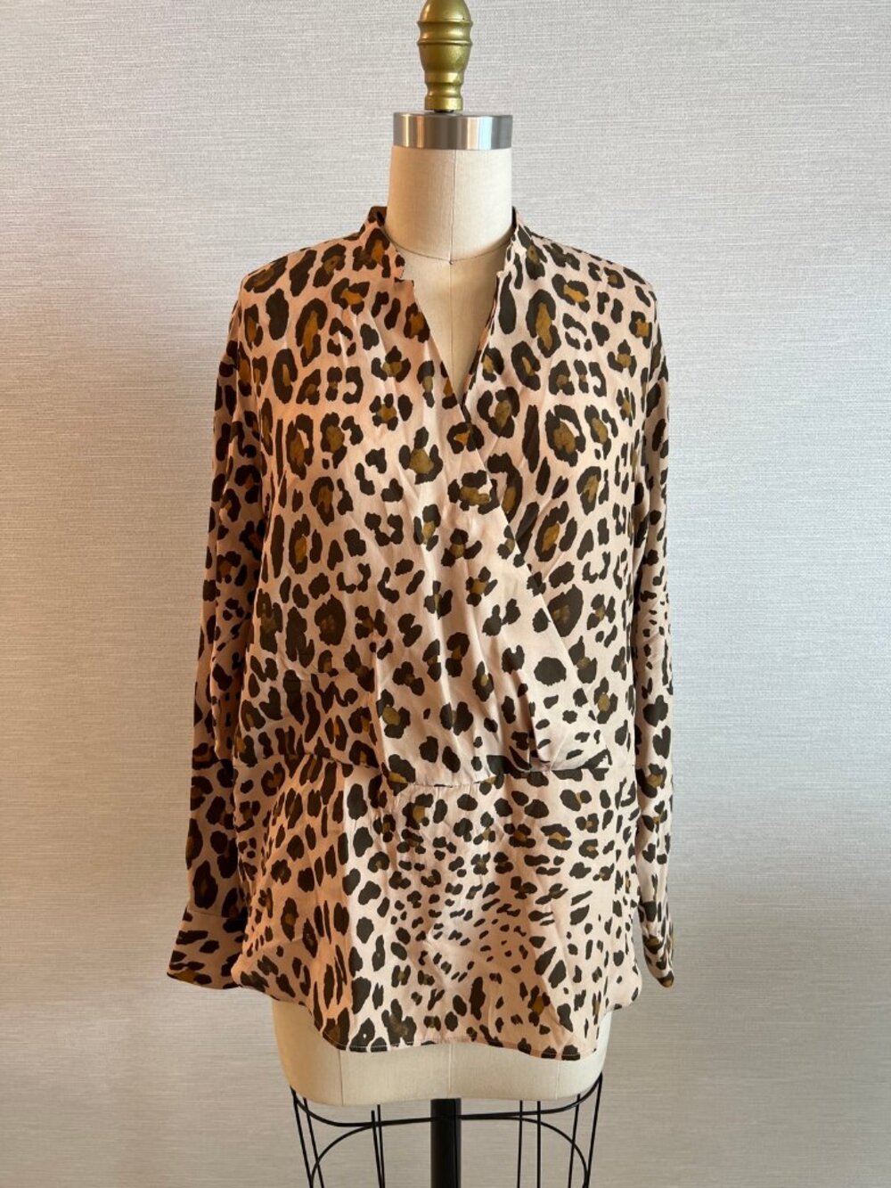 Guglielminotti Milano Silk Leopard Print Wrap Blouse Band Collar Italy 42 10